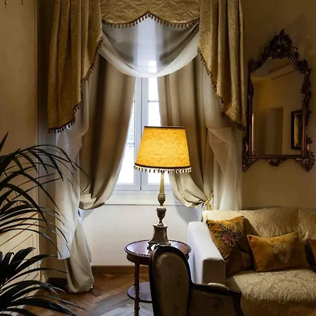 Palazzo Lari Sarzana Hotel Exterior photo