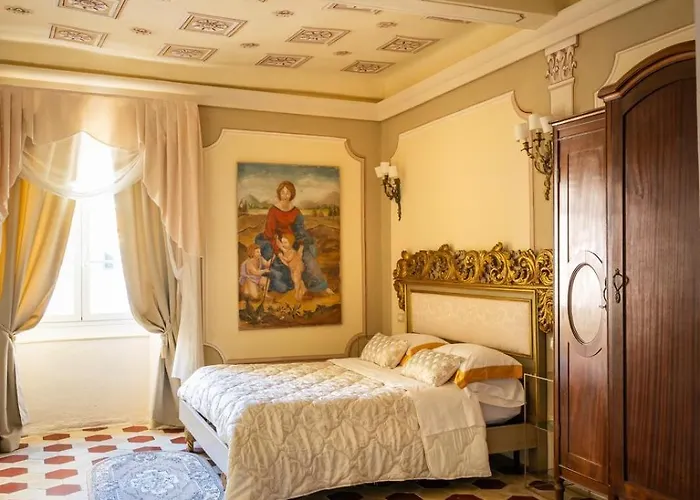 Palazzo Lari Sarzana