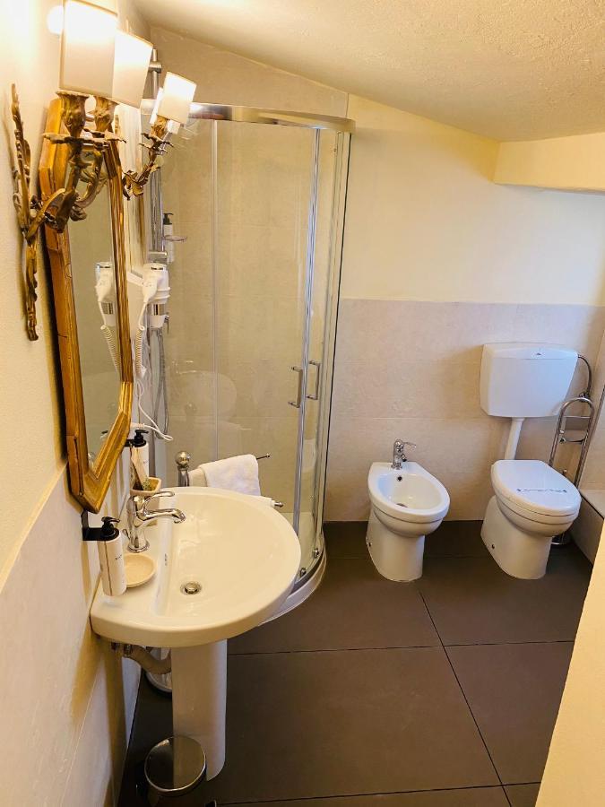 Palazzo Lari Guest house *