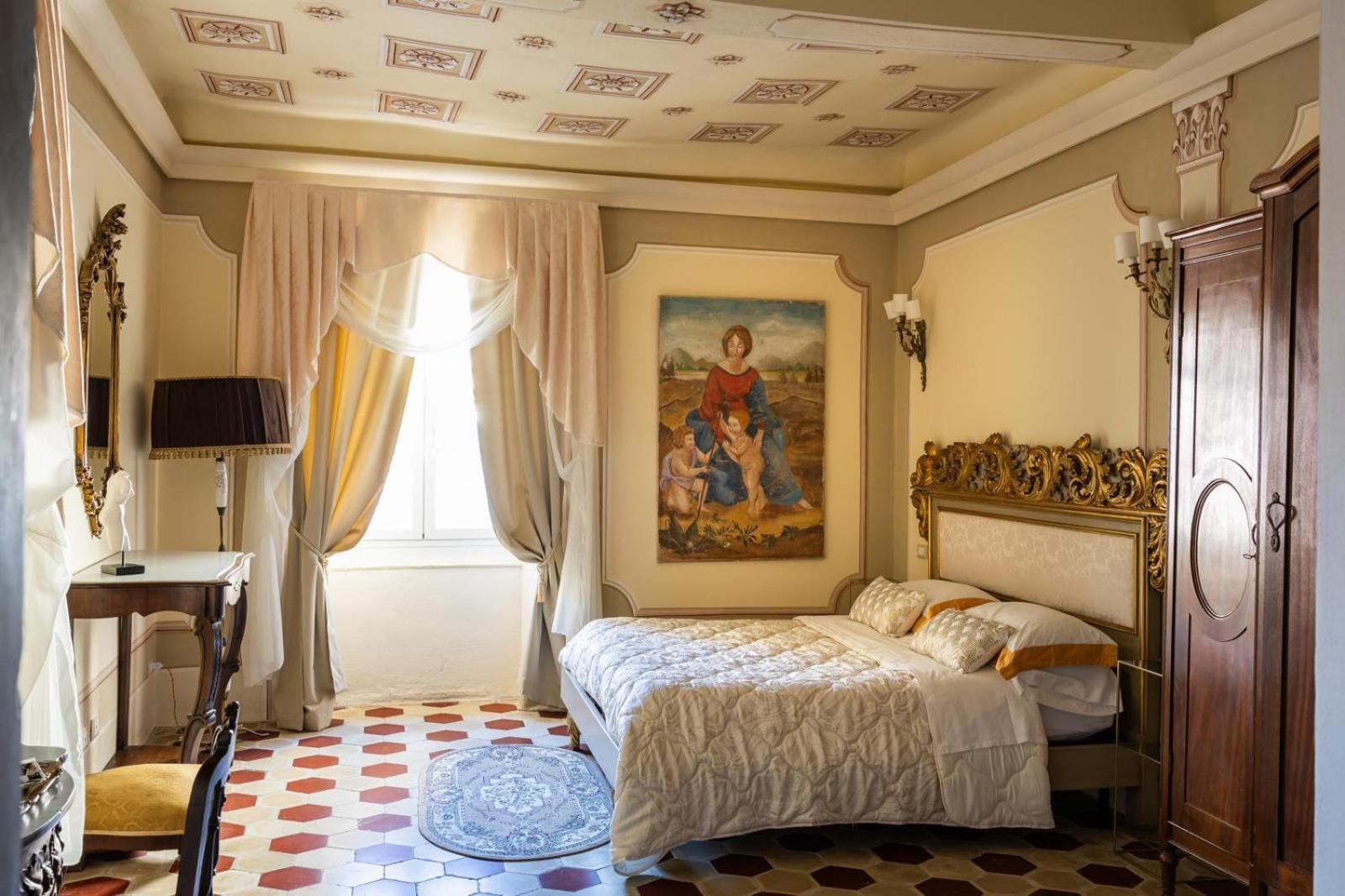 Palazzo Lari Guest house *
